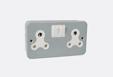 /TH9219-15 Metal Clad Twin Socket